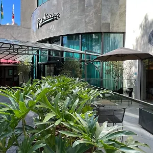 quality-suites-oscar-freire.topsaopaulohotels.com/
