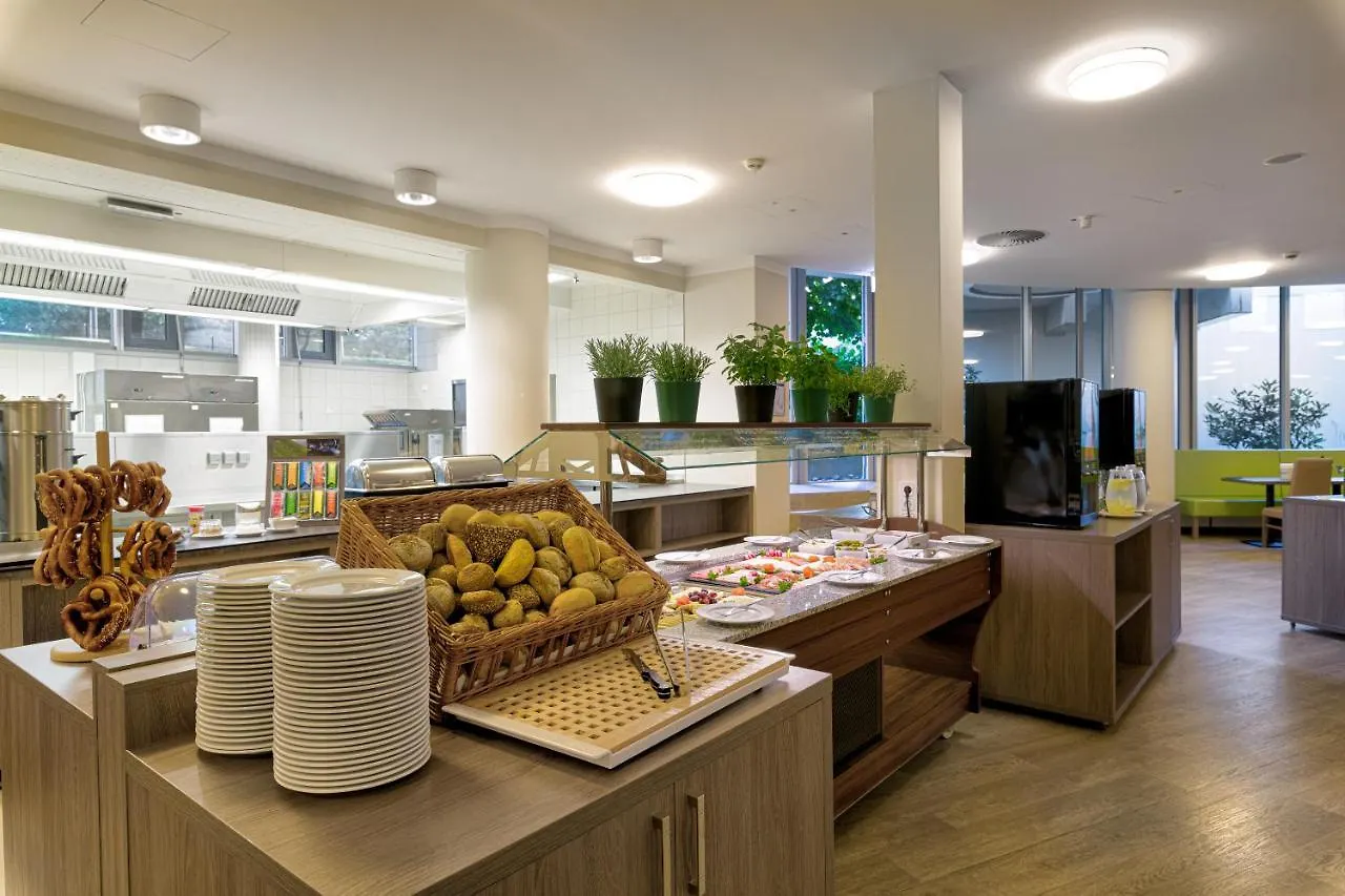 Tulip Inn Muenchen Messe 4*, Munich